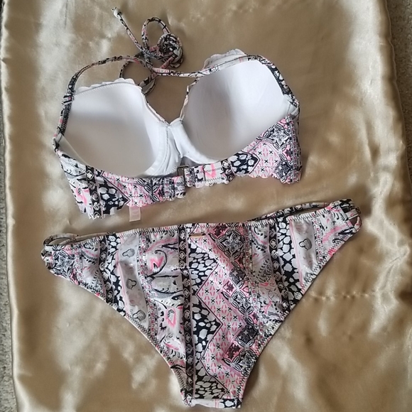 Victoria's Secret Paisley 2 Piece Swimsuit 32C - Picture 3 of 10